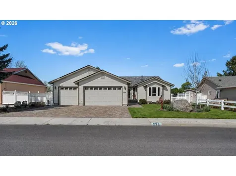 222 SW Meadow Lakes Drive Prineville OR 97754