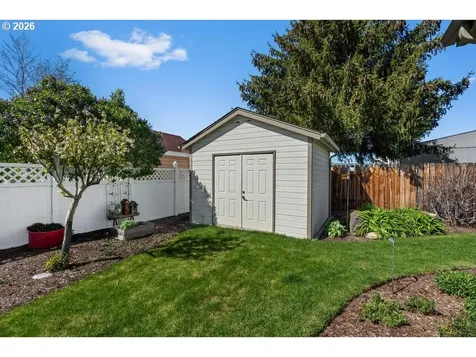 222 SW Meadow Lakes Drive Prineville OR 97754