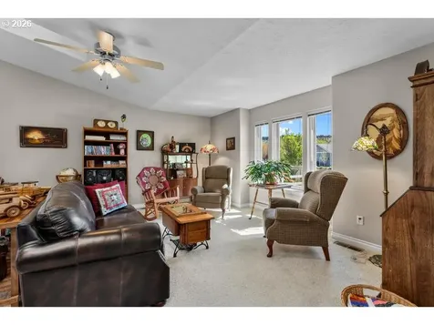 222 SW Meadow Lakes Drive Prineville OR 97754