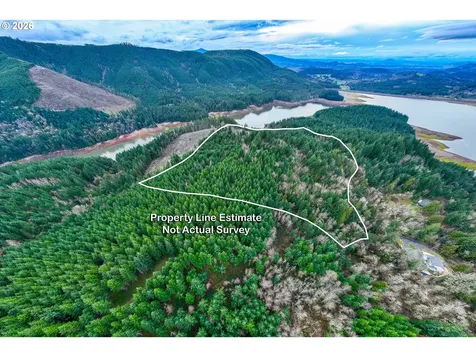 83715 Peninsula Road Fall Creek OR 97438
