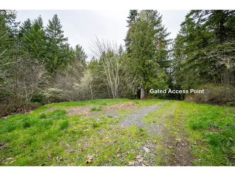 83715 Peninsula Road Fall Creek OR 97438