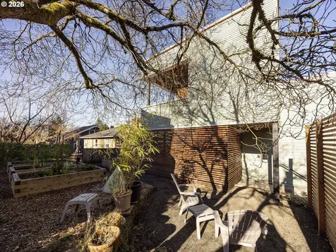 5340 SE Lincoln Street Portland OR 97215