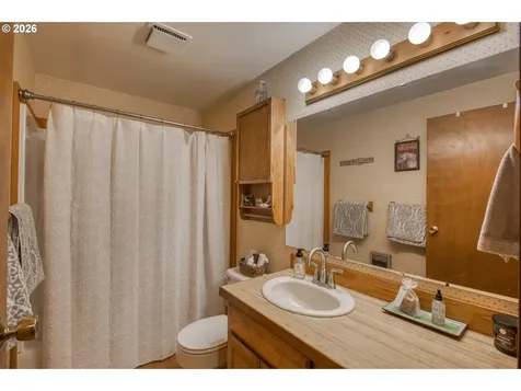16493 NE Major Lane Yamhill OR 97148