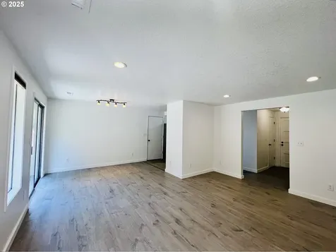 1636 Kendall Street Roseburg OR 97471