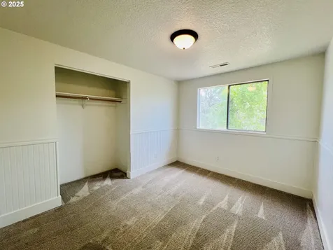 1636 Kendall Street Roseburg OR 97471