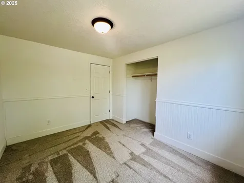1636 Kendall Street Roseburg OR 97471