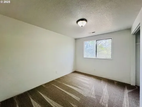 1636 Kendall Street Roseburg OR 97471