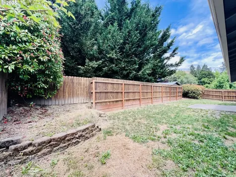 1636 Kendall Street Roseburg OR 97471