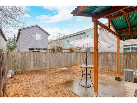 6012 SE Malden Street Portland OR 97206