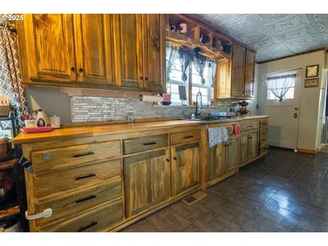 110 Lake Avenue La Grande OR 97850