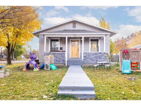 110 Lake Avenue La Grande OR 97850