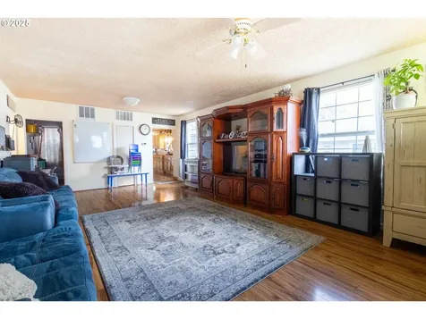 110 Lake Avenue La Grande OR 97850