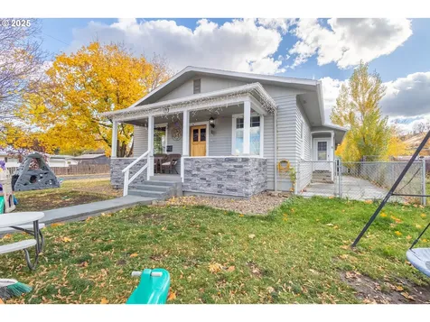 110 Lake Avenue La Grande OR 97850