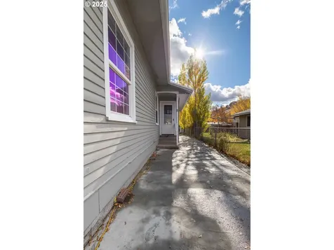 110 Lake Avenue La Grande OR 97850
