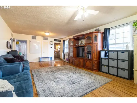 110 Lake Avenue La Grande OR 97850
