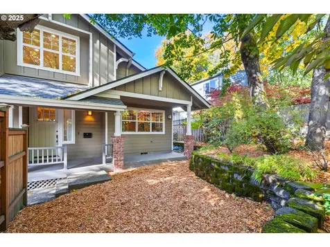 7925 SW 28th Avenue Portland OR 97219