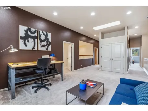 7925 SW 28th Avenue Portland OR 97219