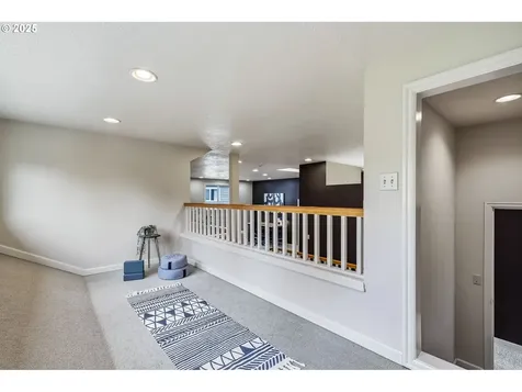 7925 SW 28th Avenue Portland OR 97219