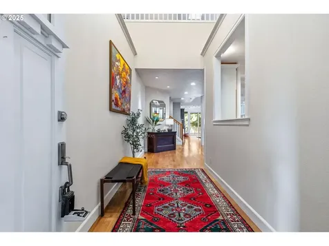 7925 SW 28th Avenue Portland OR 97219