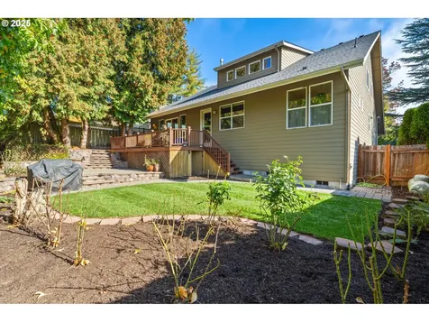 7925 SW 28th Avenue Portland OR 97219