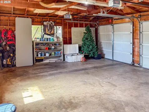1575 NW Beaumont Avenue Roseburg OR 97471