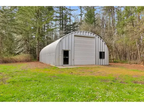 24456 Warthen Road Elmira OR 97437