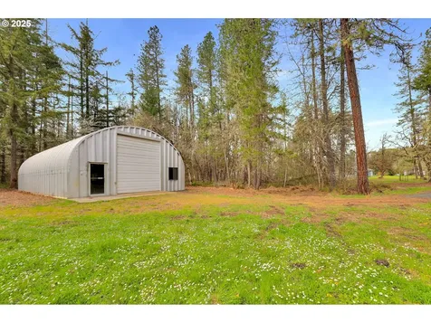 24456 Warthen Road Elmira OR 97437