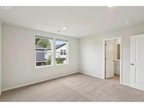11002 NE 127th Avenue Vancouver WA 98682