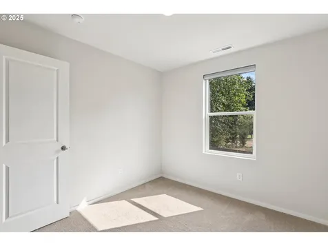 11002 NE 127th Avenue Vancouver WA 98682