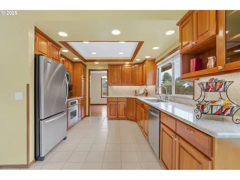 2340 SE Singing Woods Drive Hillsboro OR 97123