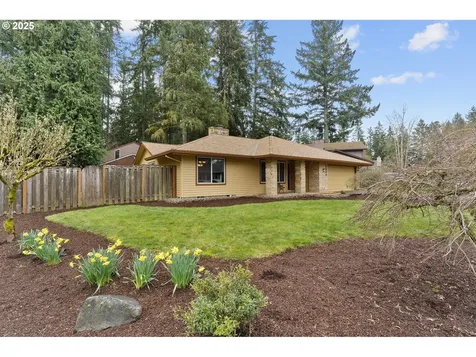 2340 SE Singing Woods Drive Hillsboro OR 97123