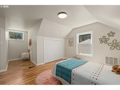 10030 NE Skidmore Street Portland OR 97220
