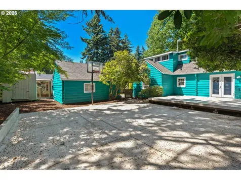 10030 NE Skidmore Street Portland OR 97220