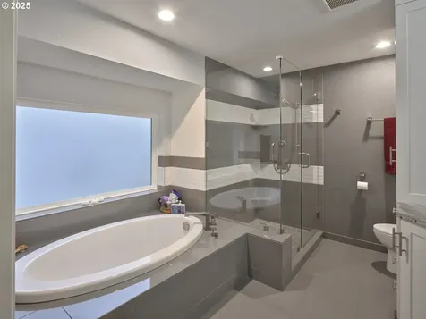 16008 NE 26th Street Vancouver WA 98684