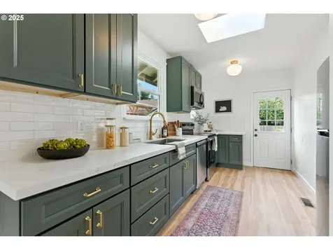 6223 NE 24th Avenue Portland OR 97211