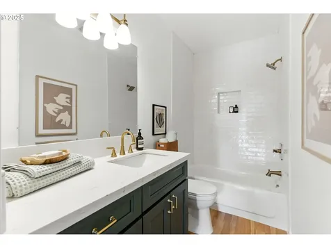 6223 NE 24th Avenue Portland OR 97211