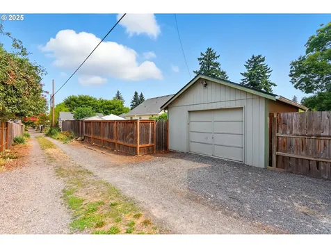 6223 NE 24th Avenue Portland OR 97211
