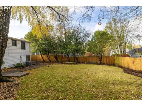 1323 SW Carson Street Portland OR 97219