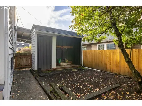 1323 SW Carson Street Portland OR 97219