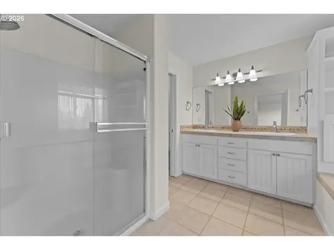 16465 Oaktree Terrace Oregon City OR 97045