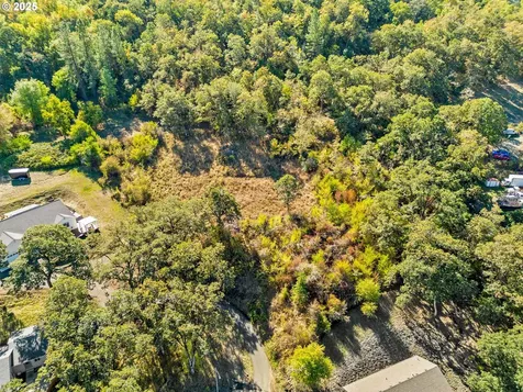 498 SE Dos Gatos Court Roseburg OR 97470