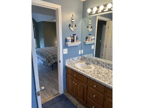 729 NE Rogahn Street Hillsboro OR 97124