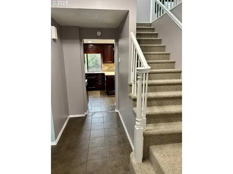 729 NE Rogahn Street Hillsboro OR 97124