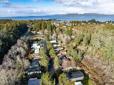1009 King Salmon Place Hammond OR 97121