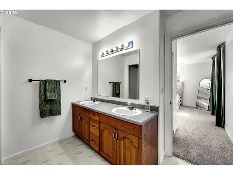 1019 SW 27th Court Battle Ground WA 98604