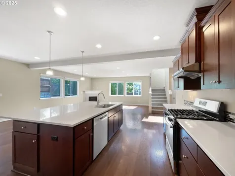 7074 NW 168th Avenue Portland OR 97229