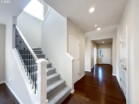 7074 NW 168th Avenue Portland OR 97229