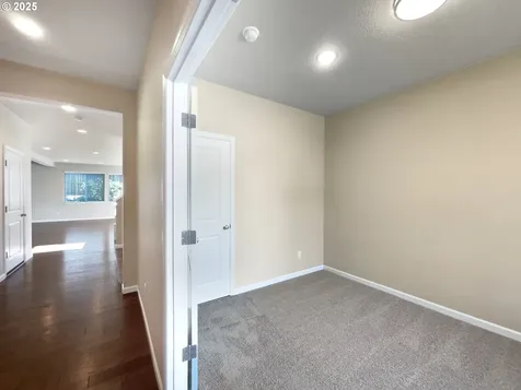 7074 NW 168th Avenue Portland OR 97229