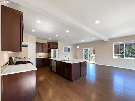 7074 NW 168th Avenue Portland OR 97229
