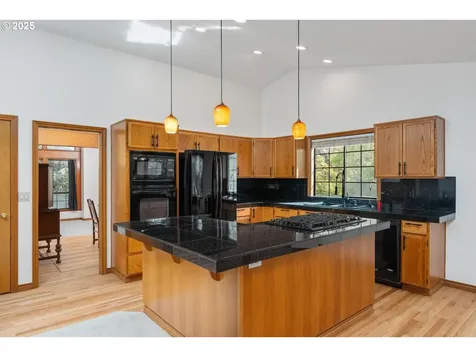 22881 Oregon City Loop West Linn OR 97068
